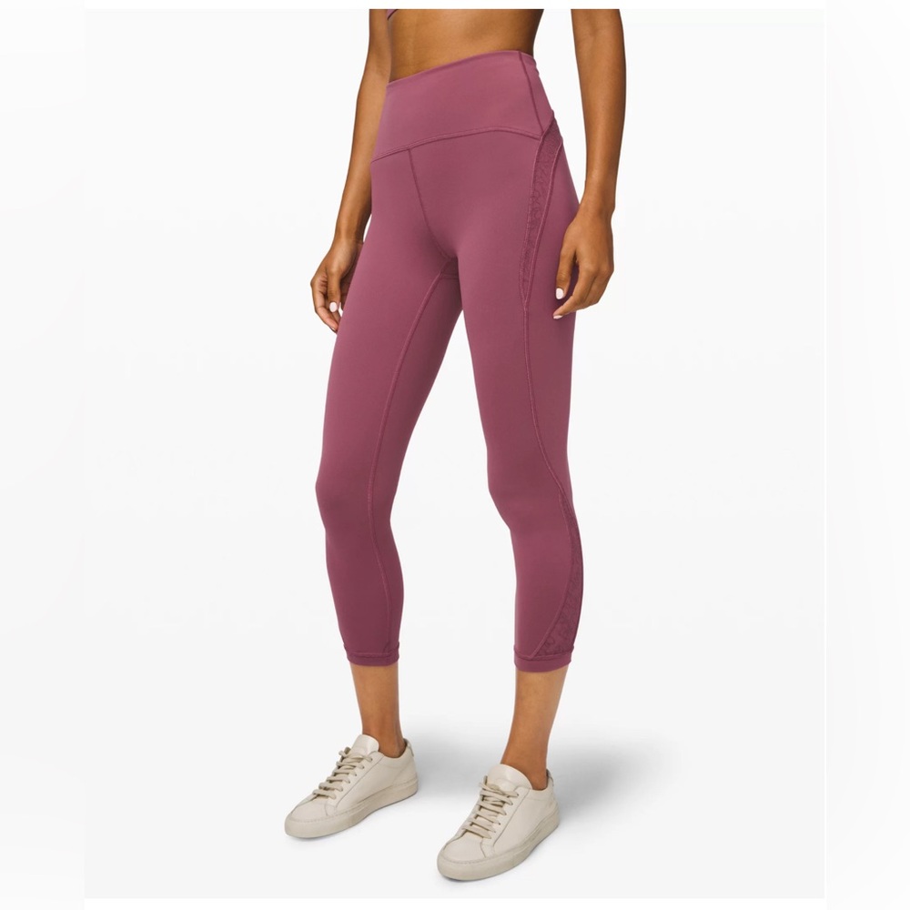 Lululemon Wunder Under, high rise crop, flocked 23”, plumful (mauve)